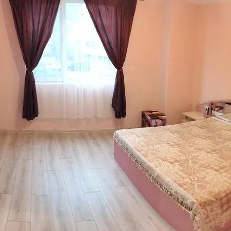туида Apartamento Sliven